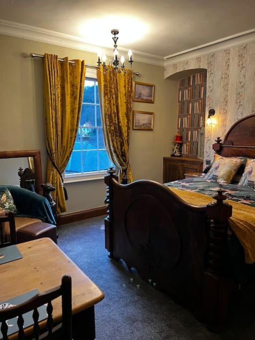 Jubilee View, In Matlock Bath * Matlock (Derbyshire)